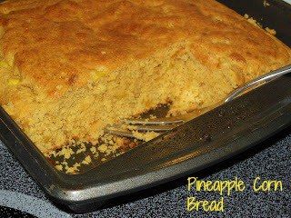 Pineapple Cornbread Pineapple Cornbread, Making Chili, Delicious Cornbread, Banana Buttermilk, Cornbread Easy, Cornbread Recipe, Banana Cake Recipe, Fresh Pineapple, Corn Bread Recipe