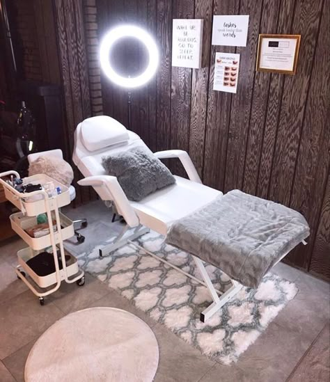 Client Consultation, Lash Room Ideas, Tech Room, Lash Room Decor, Beauty Room Salon, Esthetician Room Decor, Esthetics Room, Spa Room Decor, Hair Salon Interior