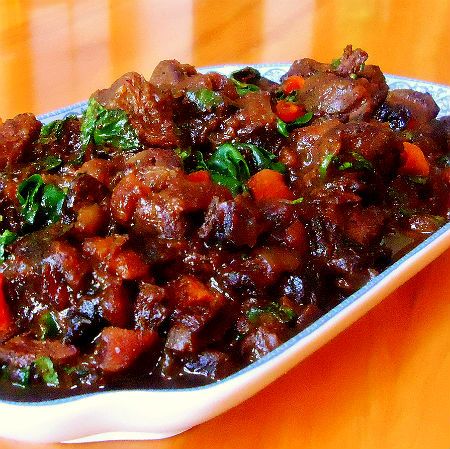 Moroccan Beef Stew, Moroccan Tagine Recipes, Moroccan Beef, Tagine Cooking, Moroccan Cooking, Moroccan Dishes, Middle East Recipes, Tagine Recipes, Moroccan Food