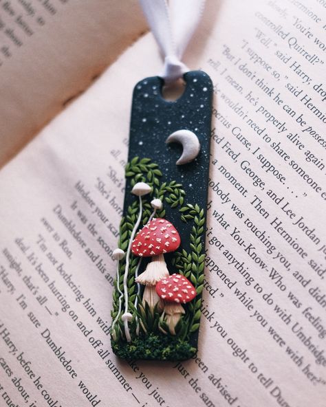 Polymer Clay Book Mark, Wedding Clay Ideas, Polymer Clay Bookmark Ideas, Polymer Clay Bookmark, Clay Bookmark, Polymer Clay Books, Clay Embroidery, Clay Inspo, Handmade Clay Jewelry