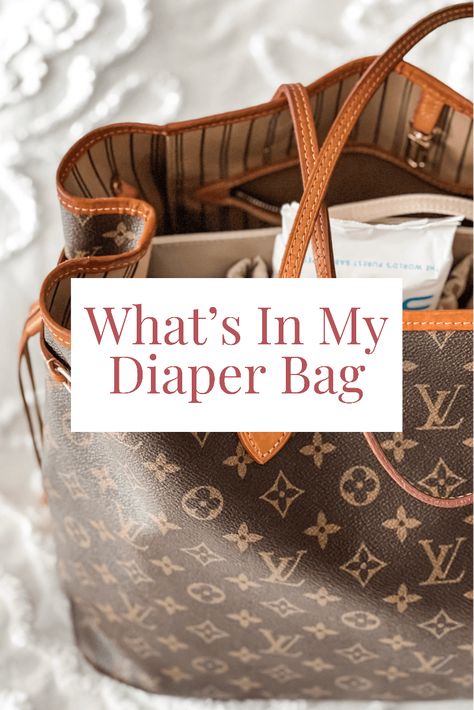 How I Turned My Tote into a Diaper Bag: How I Organize My Favorite Baby Products for Life On-the-Go, plus a Free Printable Packing Checklist! What's In My Diaper Bag, How To Pack A Diaper Bag, Toddler Diaper Bag Essentials, What To Pack In Diaper Bag, Diaper Bag Gift Basket, Packing Diaper Bag, Tote Bag Organization, Diaper Bag Essentials Newborn, Newborn Diaper Bag