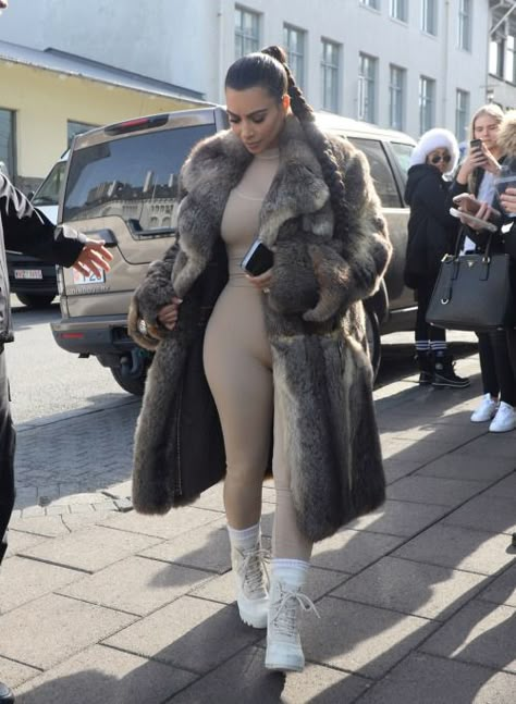 Estilo Kim Kardashian, Estilo Kardashian, Kardashian Fashion, Kim Kardashian Outfits, Kim K Style, Kardashian Outfit, Kim Kardashian Style, Kim Kardashian West, Fashion Fail