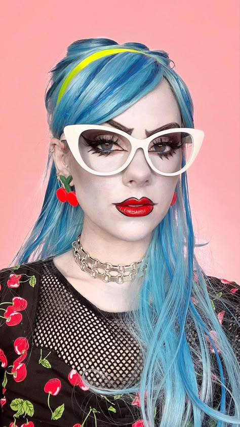 Monsterhigh Makeup Looks, Ghoulia Monster High Cosplay, Ghoulia Yelps Makeup, Ghoulia Yelps Costume, Ghoulia Yelps Cosplay, Ghoulia Makeup, Ghoulia Cosplay, Ghoulia Monster High, Monster High Makeup