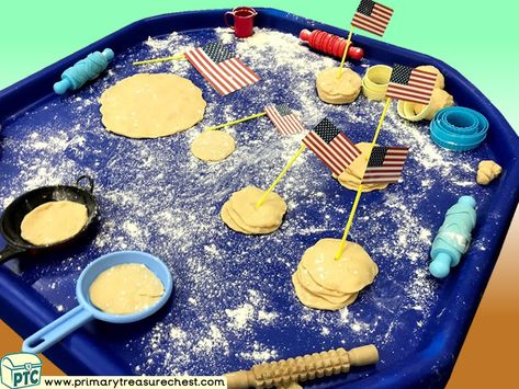 American Food - Pancake Themed Playdough Multi-sensory Tuff Tray Ideas and Activities Pancake Sensory Bin, Pancake Tuff Tray Ideas, Pancake Day Activities For Children, Pancake Day Crafts, Playdough Trays, Around The World Activity, Sen Resources, Senior Infants, Tuff Tray Ideas