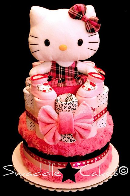 Hot Pink Cake, Dipper Cakes, Hello Kitty Socks, Cake Hello Kitty, Hello Kitty Baby Shower, Diy Diaper Cake, Diaper Gifts, Anniversaire Diy, Pampers Swaddlers