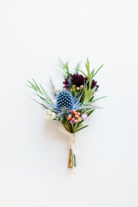 Thistle Boutonniere, Sand Ceremony Wedding, Wedding Flower Guide, Cheap Wedding Flowers, Wedding Sand, Foliage Wedding, Flower Guide, Flower Company, Sand Ceremony