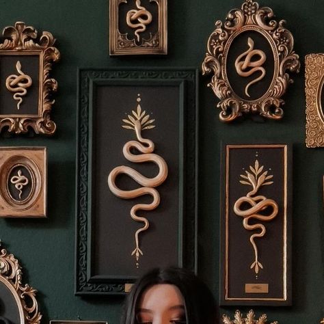 Saskia Tabea on Instagram: "🐍 𝐬𝐡𝐨𝐩 𝐮𝐩𝐝𝐚𝐭𝐞 𝟐𝟎𝟐𝟒 🐍  I’m finally back and I’ve prepared lots of my snakes for you guys 🖤 𝒔𝒂𝒗𝒆 𝒕𝒉𝒆 𝒅𝒂𝒕𝒆: 𝑴𝑨𝒀 𝟏𝟗 𝒂𝒕 𝟒𝒑𝒎 𝑪𝑬𝑻.  they’re limited to 30 pieces and start from 30€ up to 250€ so there should be something for every budget. I would recommend to set a timer if you want a piece since they’re gone quite fast and I’m not sure there will be another snake shop update again this year! I also have some shirts and bags left from the tattoo convention as well as banners of my latest oil painting so keep an eye out for these too. I would be so happy so see some of you guys at Sunday! Lots of love & hugs 🖤 S." Snake Decor Home, Snake Room Decor, Diy Snake Decor, Whimsical Wall Decor, Slytherin Room, Snake Wall Art, Snake Decor, Love Hugs, Moody Decor