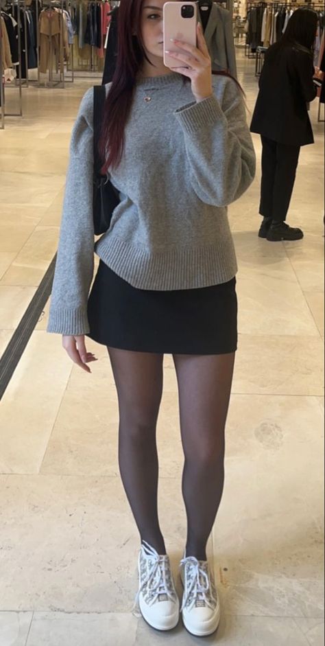 Fitted Black Skirt Outfit, Black Mini Skirt Spring Outfit, Basic Outfits Skirt, School Outfits Skirts Casual, Skirt Outfits University, Uni Skirt Outfit, White Skirt Tights Outfit, Tights With Sneakers Outfits, Sweater Outfits With Skirts