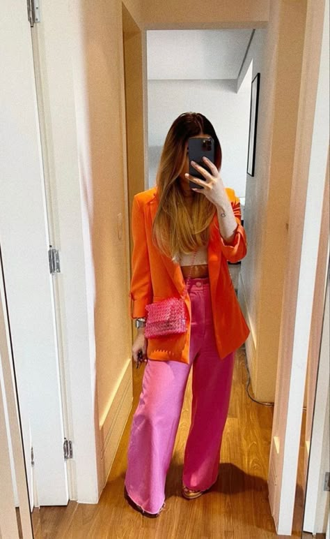 Orange Shorts Outfit, Orange Blazer Outfits, Outfit Rosa, Color Combos Outfit, Trendy Spring Outfits, Orange Blazer, Color Blocking Outfits, Orange Outfit, Blazer Outfit