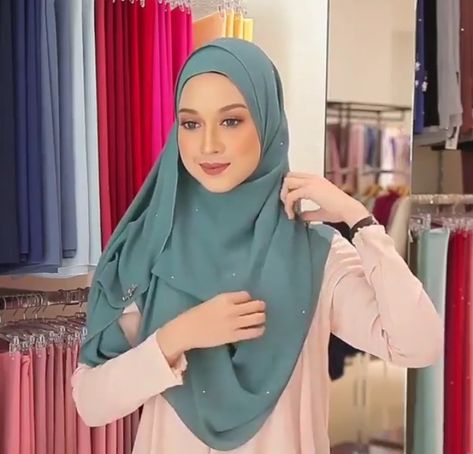 Hijab Dress, Hijab Tutorial, Hijab Style, Hijab Fashion, Style Inspiration, Fashion Outfits, Quick Saves, Clothes