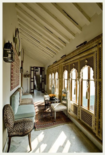 An Indian Summer: Architectural Digest in India  #spaces #indian #colour #culture #design #timeless #india Architectural Digest India, Vintage Indian House, India Colonial Interior, Old Indian Houses Interior, Architecture Digest India, Indian Home Design, Indian Interiors, Style Parisienne, British Colonial Style