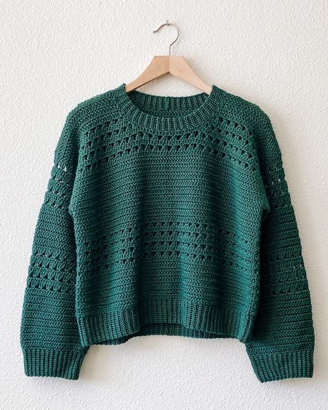 Basic Crochet Sweater, Sport Weight Yarn Crochet Patterns, Free Crochet Sweater Pattern, Cropped Crochet Sweater Pattern, Crocheted Jumper, Crochet Striped Sweater, Crochet Blanket Sweater, Crochet Sweater Free Pattern, Crochet Sweater Pattern Free Women