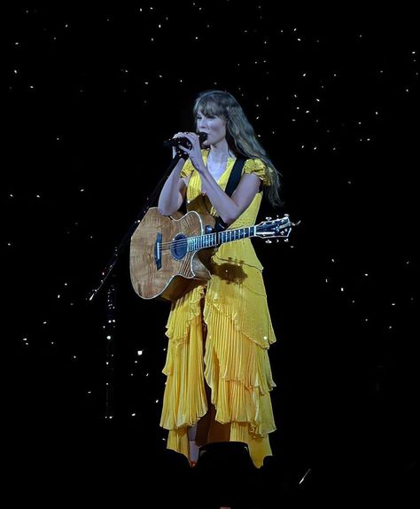 Swift 3, Long Live Taylor Swift, Live Taylor, Tampa Florida, Taylor Swift Pictures, Mellow Yellow, Taylor Alison Swift, Music Industry, Eras Tour