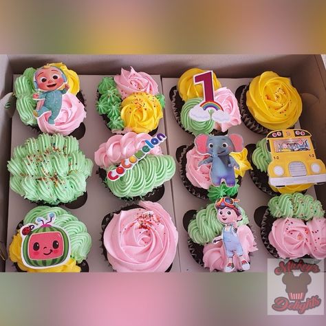 Cocomelon Sweets Table, Cocomelon Cupcakes Ideas, Cocomelon Cupcake Ideas, Coco Melon Cupcakes, Cupcake Cocomelon, Cocomelon Dessert Table, Cocomelon Party Food, Cocomelon Treats, Cocomelon Cupcakes