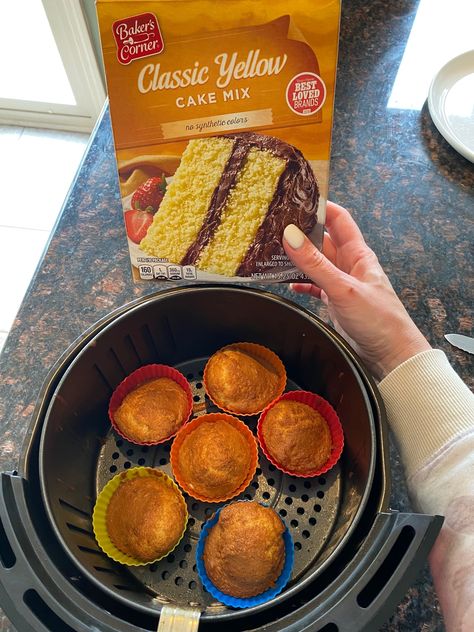 Best Cake Mix, Cake Mix Cupcakes, Cake Mix Muffins, Banana Cupcakes, Baking Muffins, Muffin Mix, Box Cake Mix, Cake Mix Recipes, Pumpkin Muffins