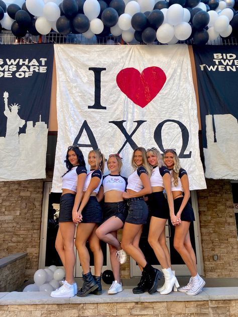 New York Big Little Reveal, Welcome To The Big Leagues Bid Day, Pi Phi Bid Day Themes, New York Sorority Theme, Nyc Bid Day Theme, Vogue Bid Day Theme, New York Bid Day Theme, Axo Sorority, Sorority Social Themes