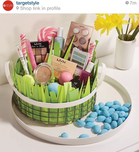 Lovely easter basket for makeup lover. So cute. Idea from @target Makeup Basket, Adult Easter Baskets, Unique Easter Baskets, Creative Easter Baskets, Raffle Basket, Adult Easter, Blush Lipstick, Easter Basket Ideas, Raffle Baskets