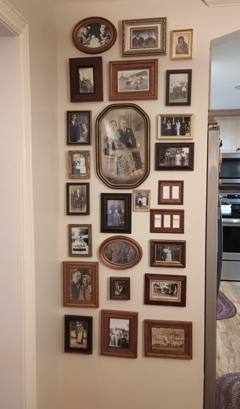 Academic Decor Home, Random Picture Frame Wall, Traditional American Home Decor, Historical Home Decor, Vintage Living Room Wall Decor, Historic Home Decor Ideas, Decorating With Heirlooms, Gallery Wall Ideas Vintage, Old Photo Wall