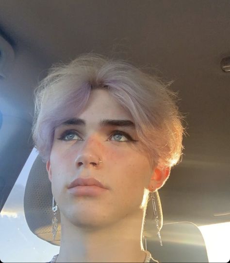 @cameron.hillll wearing subtle black eyeliner on his face with minor adds of blush on his face #malemakeup #eyelinerforguys #eboymakeup #eboy #tiktok Makeup Looks Black Eyeliner, Eyeliner For Guys, E Boy Makeup, Male Eyeliner, Boys With Eyeliner, Male Makeup Looks, Eboy Makeup, Guys With Eyeliner, Androgynous Makeup