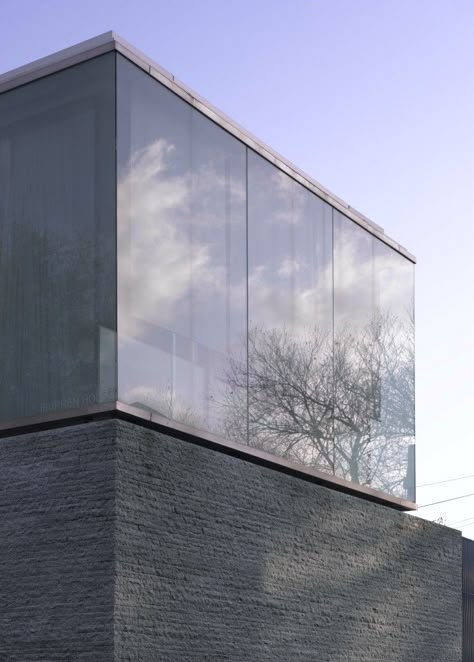 Burren House / Níall McLaughlin Architects Minimal Architecture, Brick Architecture, Solar Pv, Glass Facades, Design Hotel, Minimalist Architecture, Zaha Hadid, Architecture Exterior, Glass Boxes