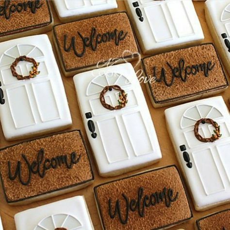 Housewarming Party Cake Ideas, Open House Cookies Decorated, Real Estate Decorated Cookies, Realtor Party Ideas, Housewarming Cookie Ideas, Classy Housewarming Party, Front Door Cookies Decorated, New Home Cookies Royal Icing, House Closing Cookies