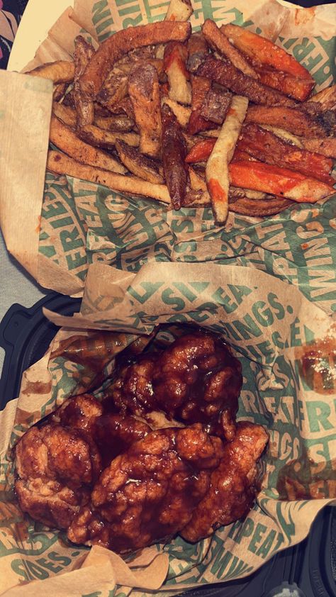 Bbq Boneless Wings, Freakshakes Recipe, Boneless Wings, Food L, Food Babe, Food Therapy, Cheesy Recipes, Food Goals, Food Obsession