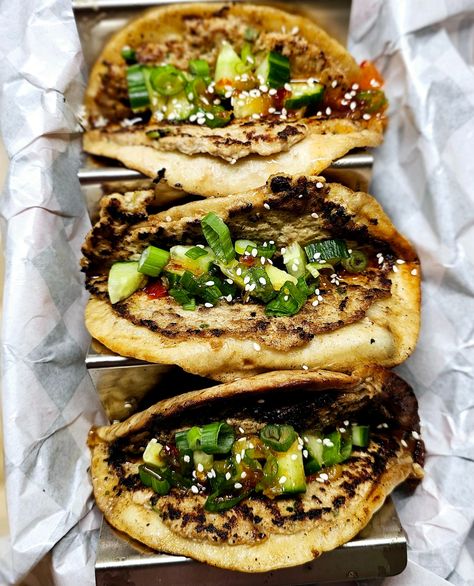 Pork Dumpling Smash Tacos - A true fusion of a classic pork dumplings and a smash taco, you are going to love all this flavor Tacos Pork, Taco Night Recipes, Asian Tacos, Smash Tacos, Fusion Tacos, Pork Dumplings, Ground Pork Recipes, Pork Dumpling, Asian Slaw