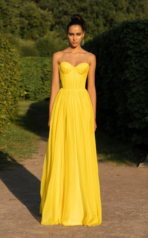 Long Yellow Dress Summer, Yellow Dress Accessories Wedding, Styling Yellow Dress, Yellow Dress Outfit Wedding, Yellow Night Dress, Yellow Long Dresses, Yellow Dress Outfit Summer, Long Dress For Wedding Guest, Yellow Dress Formal