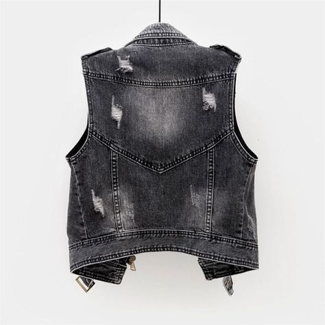 Ropa Punk Rock, College Chic, Double Denim Looks, Denim Waistcoat, Denim Coat Women, Ladies Short Jackets, Denim Vests, Studded Ankle Boots, Top Jeans