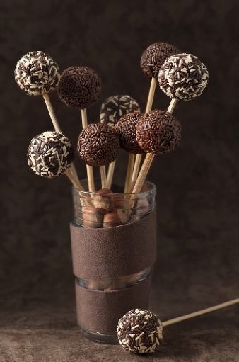 ˚ Chocolate Lollies, Chocolate Cake Pops, Chocolate Candies, Chocolate Dreams, Chocolate Heaven, Chocolate Delight, I Love Chocolate, Cake Balls, Chocolate Shop