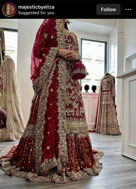 Pakistan Bridal Dress Red, Asian Wedding Dress Red, Baraat Outfit, Reception Dress Bride Indian, Glamor Wedding, Bridal Clothes, Latest Bridal Lehenga Designs, Wedding Dresses Pakistani, Anand Karaj