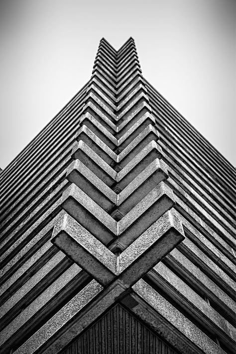 Concrete building Kyoto Japan Symmetry Photography, Architecture Photography Buildings, Symmetry Design, Architecture Design Process, Brutalism Architecture, Building Photography, Concrete Building, Brutalist Architecture, Structure Architecture