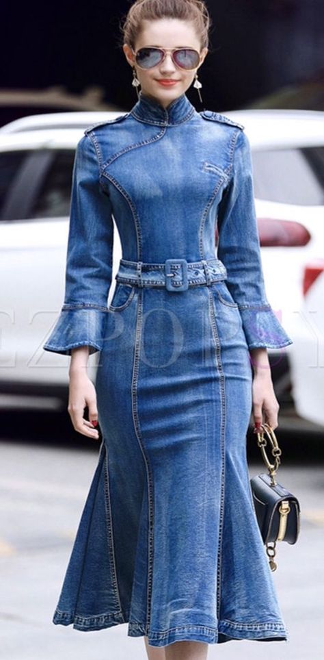 Elegant Tie-waist Denim Mermaid Dress Vestiti In Jeans, Weather Clothes, Party Stand, Denim Skirt Outfits, Denim Outfits, Denim Midi Dress, Midi Denim, Denim Wear, Moda Jeans