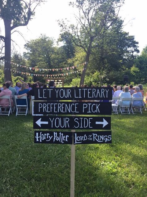 Harry Potter Vs Lord Of The Rings, Wedding Crazy Ideas, Subtle Nerd Wedding, Harry Potter Lord Of The Rings Wedding, Wedding Ideas For Book Lovers, Harry Potter And Lord Of The Rings Wedding, Harry Potter And Star Wars Wedding, Lotr Wedding Rings, Lord Of The Rings Themed Wedding