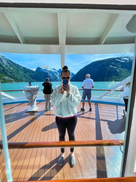 What to Pack for Your Alaska Cruise Alaska Cruise Outfits In June, Alaska Packing List, Alaska Outfits, Alaska Cruise Packing List, Hawaii Mountains, Alaska Cruise Packing, Alaska Travel Guide, Celebrity Summit, Alaska Cruise Outfits