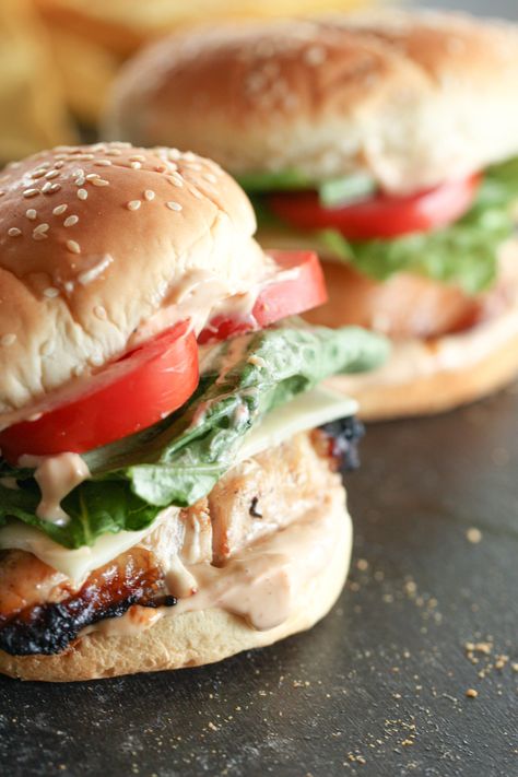 Restaurant Chicken, Chicken Breast Sandwich, Grilled Chicken Sandwich, Chicken Sandwich Recipe, Grilled Chicken Breast, Easy Sandwich Recipes, Six Sisters Stuff, Chicken Sandwich Recipes, Chicken Sandwiches