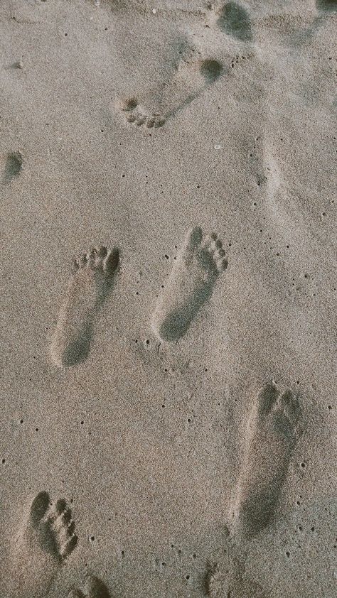 beautiful footprints | Di pantai, Potret kreatif, Pose pantai Lockscreen Iphone Quotes, Shadow Photos, Instagram Inspiration Posts, Story Ideas Pictures, Photography Posing Guide, Instagram My Story, Funny Profile Pictures, City Aesthetic, Beautiful Nature Scenes