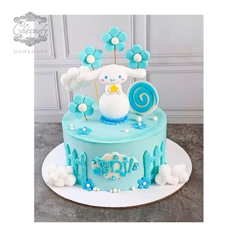 "Warm heart, wagging tail, and a smile just for you!" 😊 Cinnamoroll birthday cake for Janji's 6th birthday. Fondant, buttercream and toys. Size 20cm, chocolate cake with chocolate filling inside. Info and order via link in Bio. 😊 #cinnamoroll #cinnamorollcake #kuecinnamorolljakarta Cinnamoroll Birthday Cake, Cinnamoroll Cake, Cinnamoroll Birthday, Kue Fondant, Chocolate Filling, 6th Birthday, Cake Decorating Techniques, Bday Ideas, Chocolate Cake