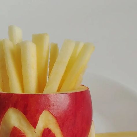 Cute Food For Kids, Apple Fries, Daycare Meals, Mcdonalds Fries, Apple Sandwich, Fry Box, Apple Snacks, Food For Kids, Melon Baller