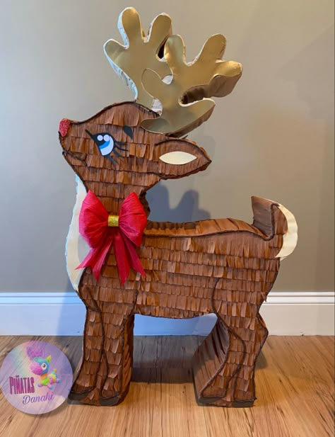 Christmas Piñatas Ideas, Christmas Piñatas, Christmas Pinata, Halloween Pinata, Princess Jasmine Birthday Party, Xmas Decorations Diy, Jasmine Birthday, Horse Birthday Parties, Piñata Ideas