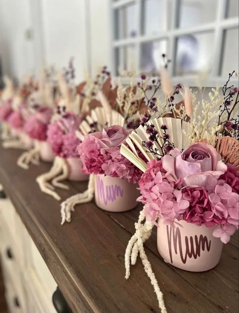 Mothersday Flowers Ideas, Dried Flower Baby Shower, Mother’s Day Floral Ideas, Boho Floral Arrangements, Mini Dried Flower Arrangements, Flowers Arrangements For Mother’s Day, Chocolate Centerpieces, Pink Dried Flower Arrangement, Light Pink Birthday