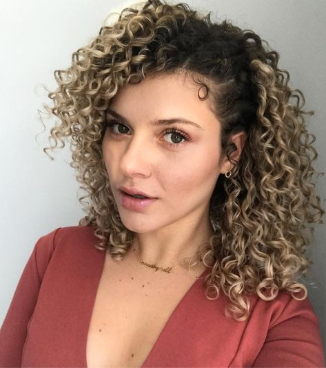 Manes By Mell, Wash My Hair, Colored Curly Hair, Beautiful Natural Hair, Hair Color And Cut, Favorite Hairstyles, Curly Hair Styles Naturally, Naturally Curly, Cut And Color