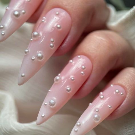 Crystal And Pearl Nails, Peal Nail Design, Mails With Pearls, Pearl Nails With Diamonds, Nails With Pearls On Them Long, Tiny Pearls On Nails, Glitter And Pearl Nails, Pearl Decor Nails, Ombré Nails With Pearls