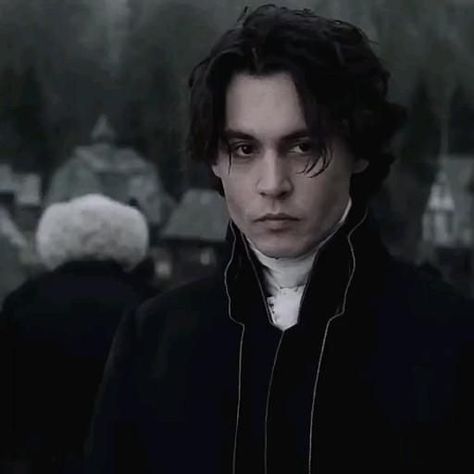 Tim Burton Aethstetic, Sleepy Hollow 1999, جوني ديب, Gothic Images, Kaptan Jack Sparrow, The Legend Of Sleepy Hollow, Young Johnny Depp, Johnny Depp Movies, Tim Burton Films