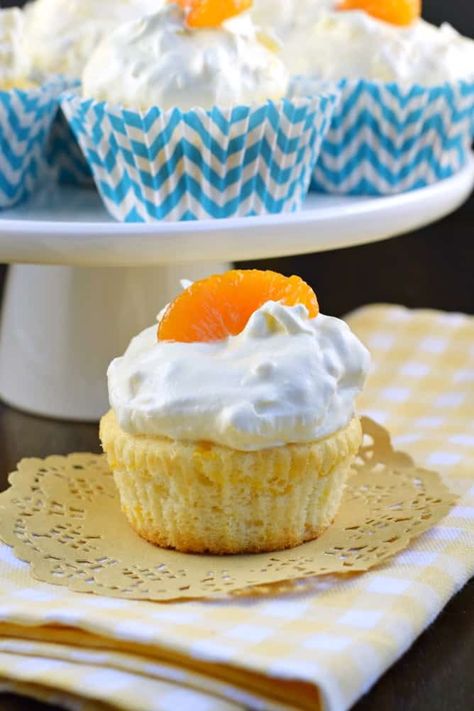 Orange Pineapple Cupcakes lightened up for only 75 calories per cupcake! A healthy treat! Orange Pineapple Cupcakes, Pig Pickin Cake, Pig Pickin, Pineapple Cupcakes, Cheesecake Frosting, Healthy Cupcakes, Orange Cupcakes, Chocolate Chip Cheesecake, Creative Circle