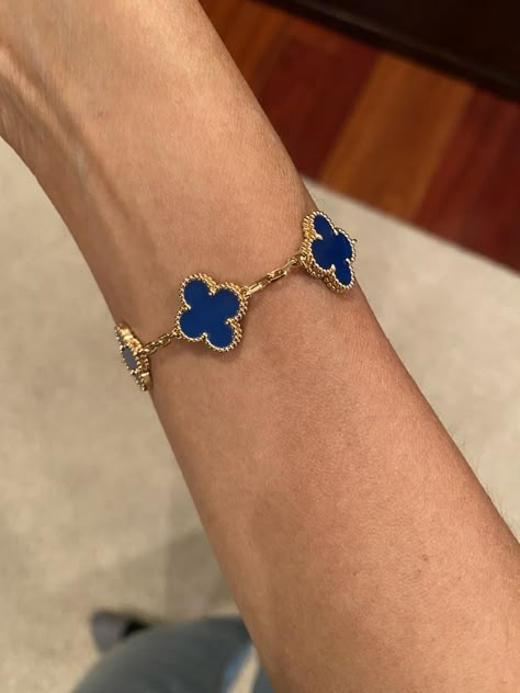 Bracelet Trending, Bracelet On Both Wrists, Bracelets Fancy, Blue Van Cleef Bracelet, Van Cleef Arpels Aesthetic, Van Cleef Arpels Bracelet, Bracelet Blue, Van Cleef Bracelet, Van Cleef & Arpels