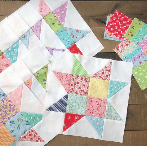 Free pattern: 30s Stars Quilt 4 Patch Quilt, Quilting Digest, Quilt Blocks Easy, Stars Quilt, Scrappy Quilt Patterns, Cute Fabric, Scrap Quilt Patterns, Star Quilt Blocks, Patchwork Quilt Patterns