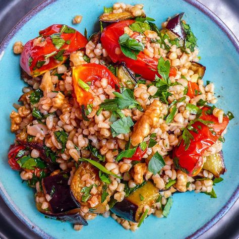 10 Bulgur Wheat Recipes With 10 Ingredients or Less Bulgar Wheat Recipes, Bulgar Recipes, Bulgur Wheat Recipes, Wheat Berry Recipes, Healthy Nutritious Meals, Bulgur Recipes, Grains Recipes, Bulgar Wheat, Cooking Grains