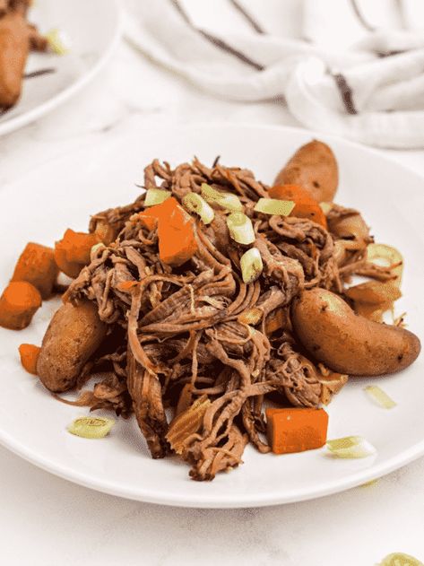 Slow Cooker Tri Tip Roast Story - Clean Eating Kitchen Slow Cooker Tri Tip, Easy To Make Dinners, Tri Tip, Dinners To Make, Recipe Details, Hearty Meals, Whole 30 Recipes, Pulled Pork, Easy Dinner