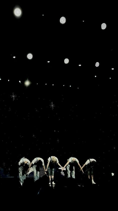 Dark Txt Wallpaper, Txt Wallpaper Aesthetic Dark, Kpop Dark Wallpaper Iphone, Txt Concert Wallpaper, Txt Wallpaper Ot5, Txt Quotes, Txt Pics, Txt Wallpaper, Moa Collection